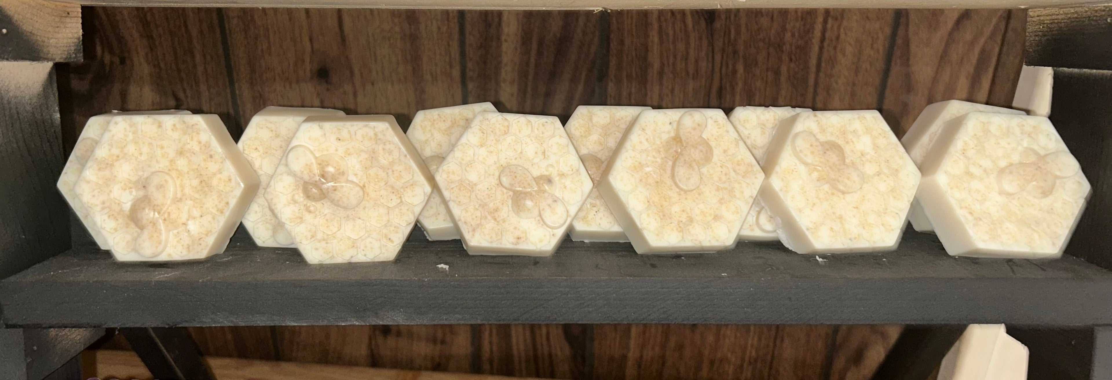 🍯 Oats & Honey — Nourishing Mini Soap