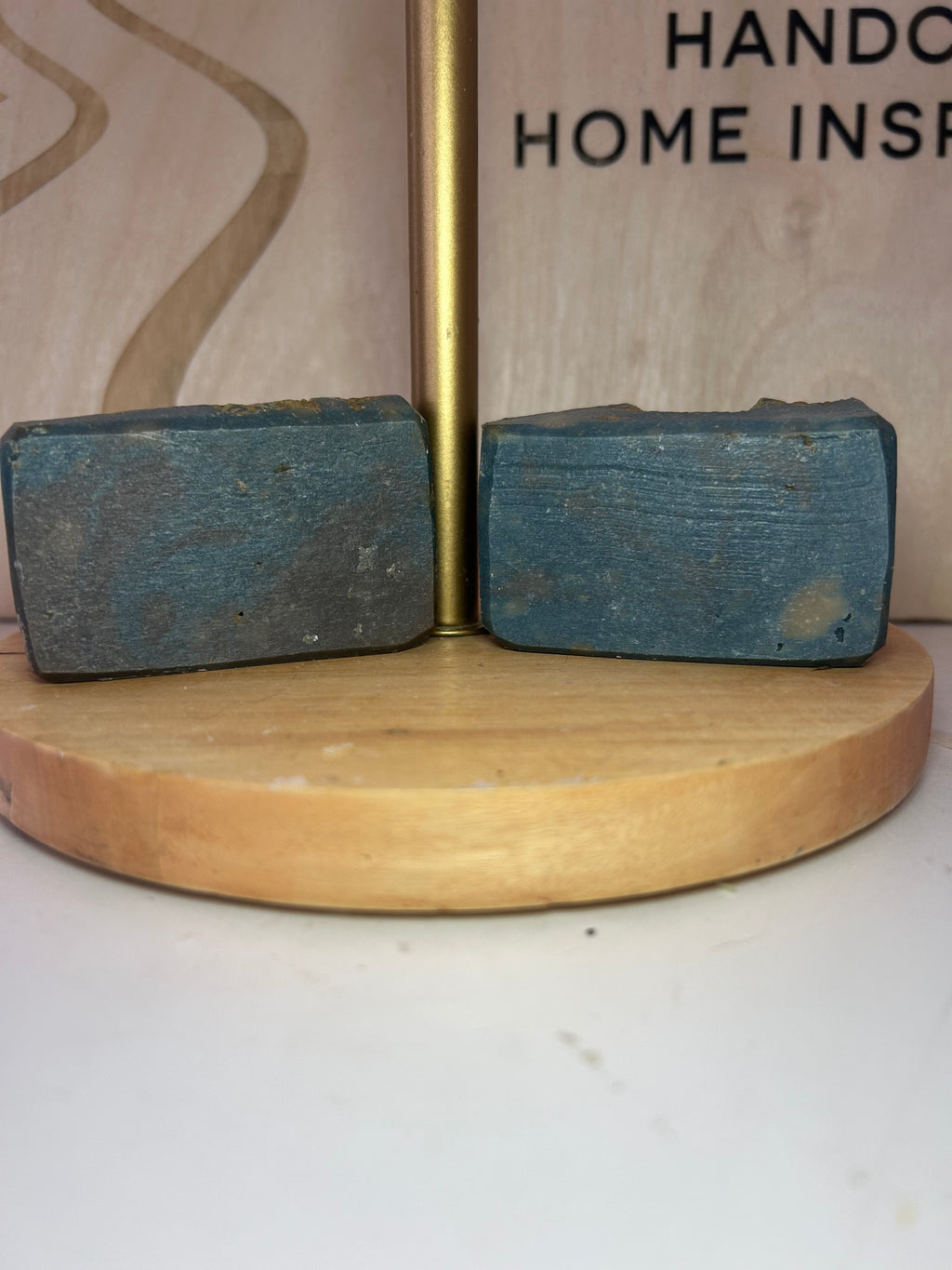 Leather & Sweet Tobacco