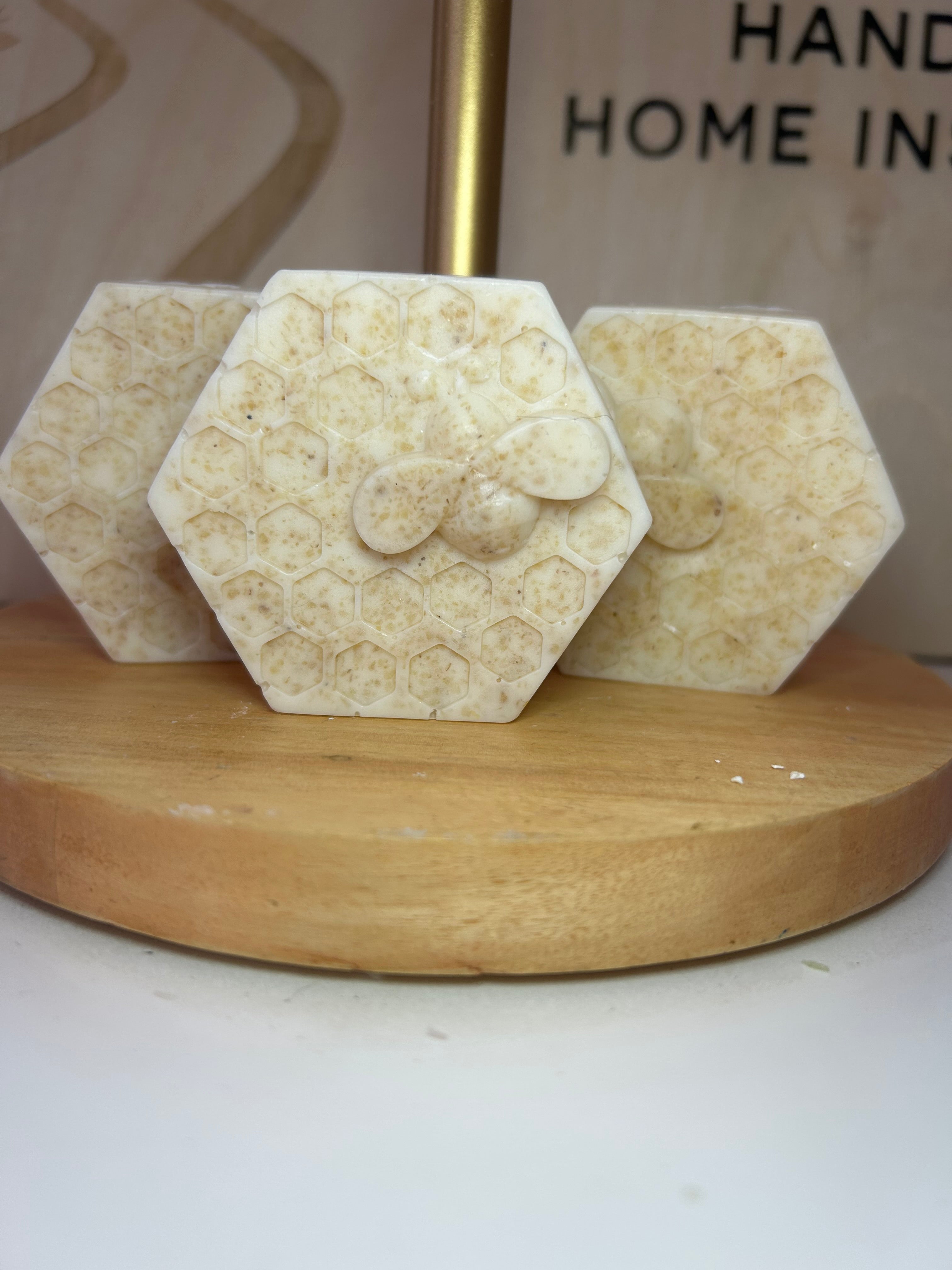 🍯 Oats & Honey Soap Bar
